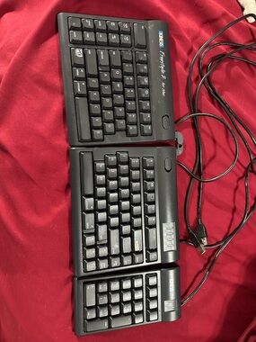 Kinesis Freestyle2 Split Ergonomic Keyboard - Black